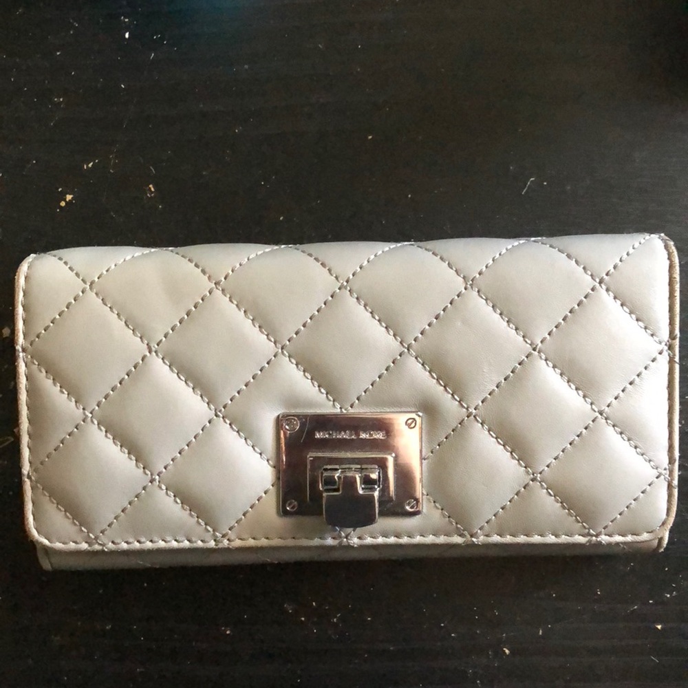 Michael Kors quilted grey wallet